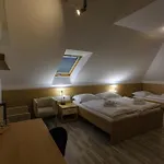 Necas Szálloda 4*
