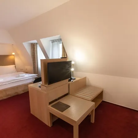 Necas Hotel 4*