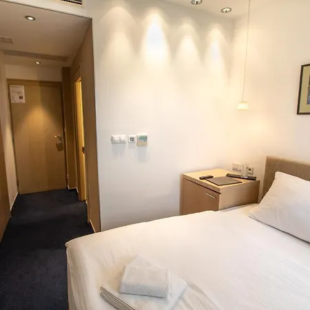 Hotel Necas 4*