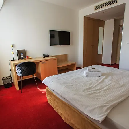 Necas Hotel Zilina