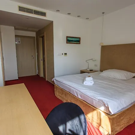 Hotel Nečas 4*