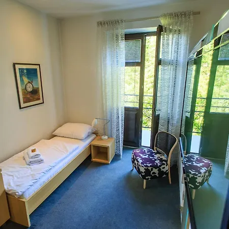 Nečas Hotel 4*
