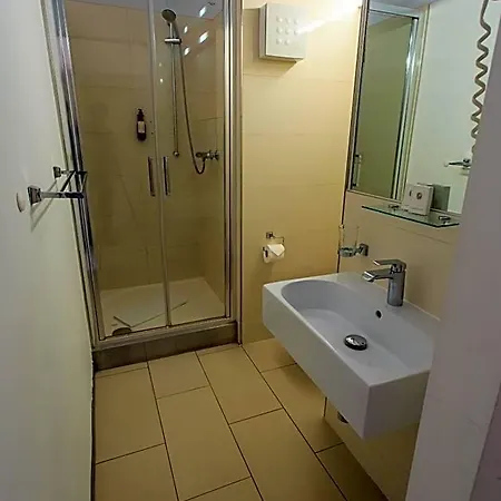 Necas Hotel