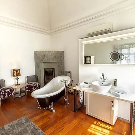 Necas Hotel 4*
