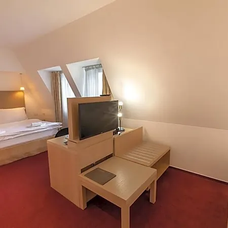 Necas Hotel